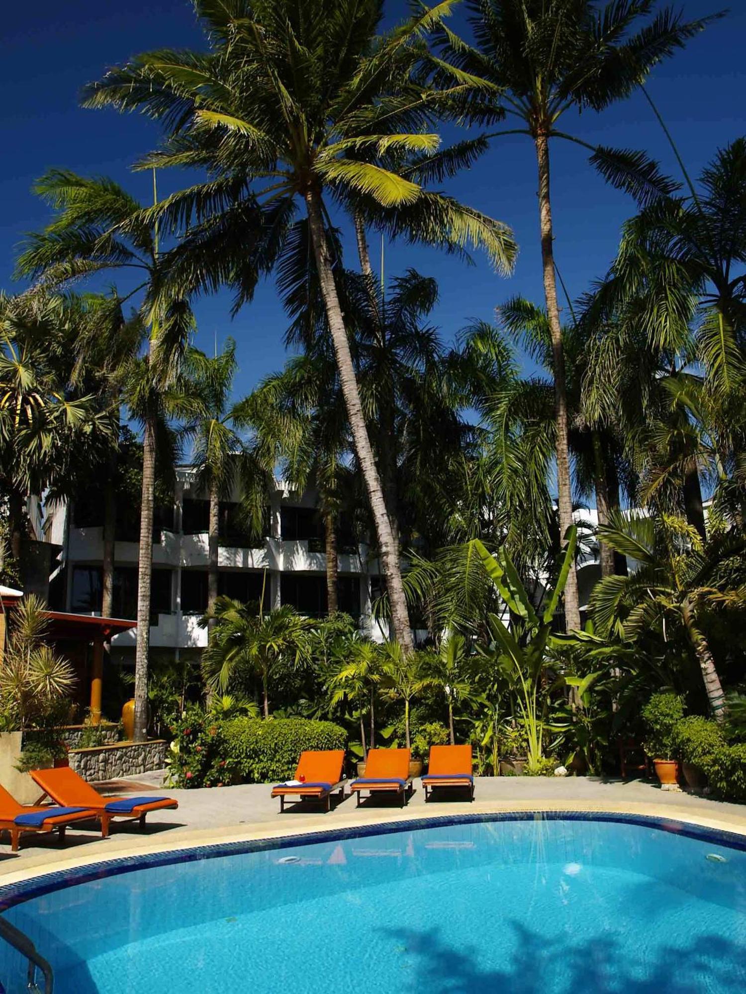 Safari Beach Hotel Patong Exteriör bild