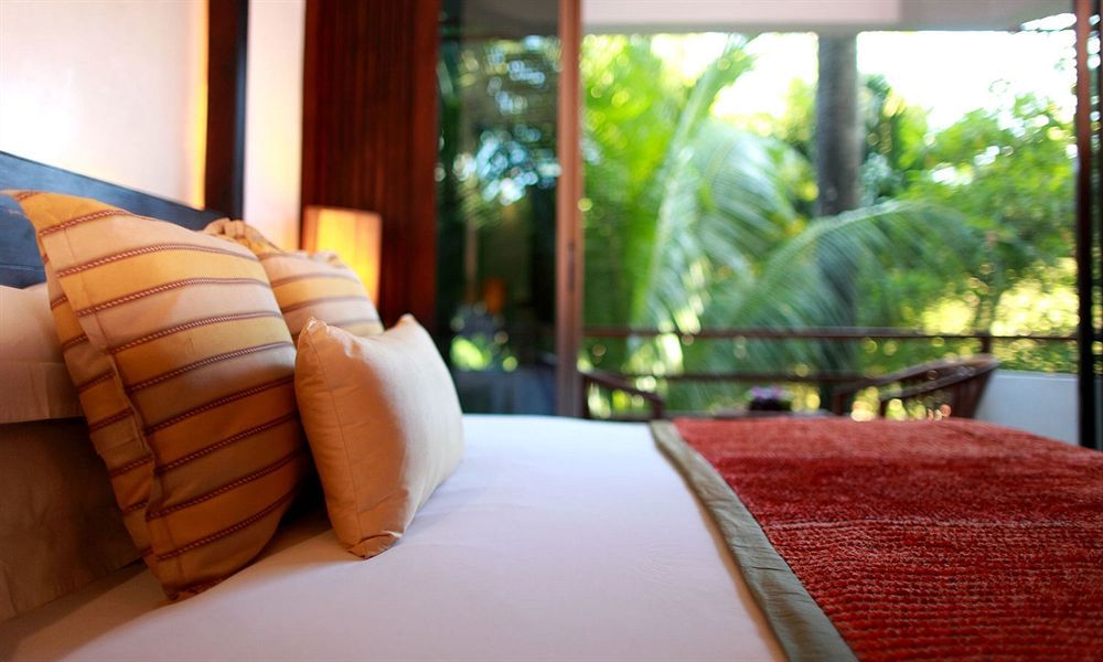 Safari Beach Hotel Patong Exteriör bild
